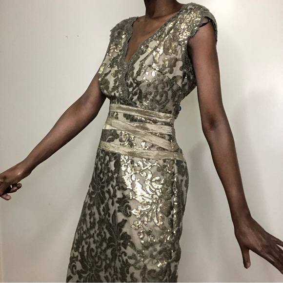 TADASHI SHOJI | Smoke Gold Illusion Lace Sequin Sheath Dress - Picture 5 of 7